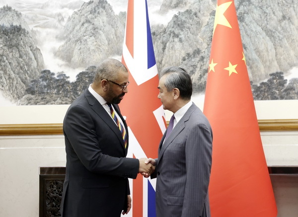 英外相訪中 兩國試探性做出修復關係舉措