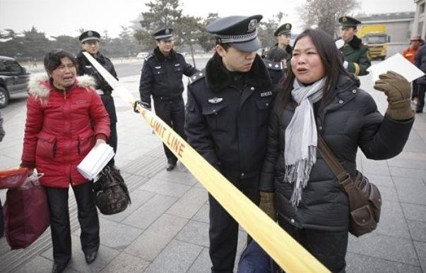 中國各地啟動兩會維穩模式 嚴禁赴北京上訪