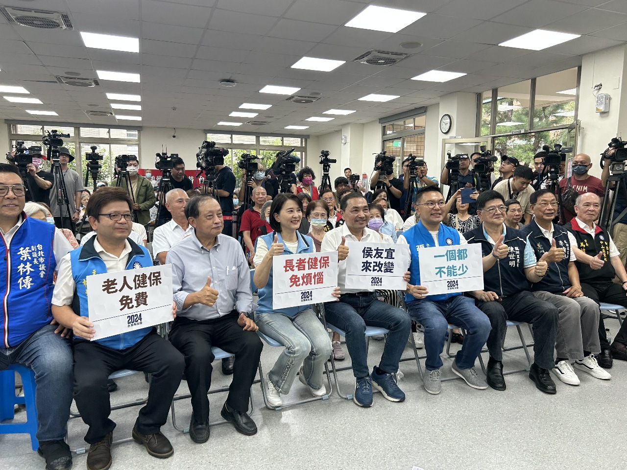 侯友宜拋老人健保補助全國一致 預估400萬人受惠