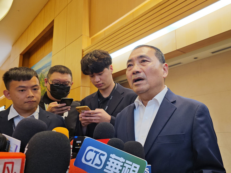 連拋銀髮醫療政見 侯友宜：樂見跟進 執政黨兌現我更開心