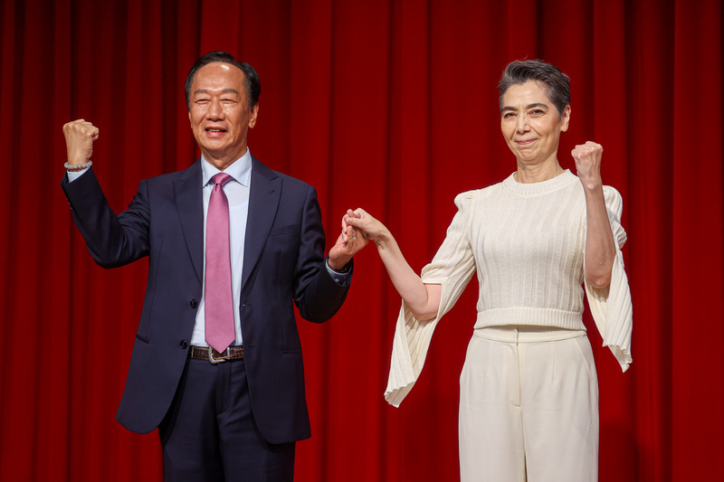 賴佩霞已送放棄美國籍申請書 郭台銘：有99.9%把握取得登記資格