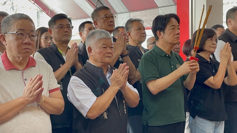 賴清德參拜廟宇 國民黨沈宗隆同框：無關政治