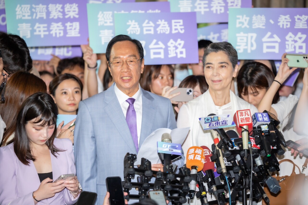 賴佩霞擁美籍  郭：未見面前就知 賴：第一時間即申請放棄