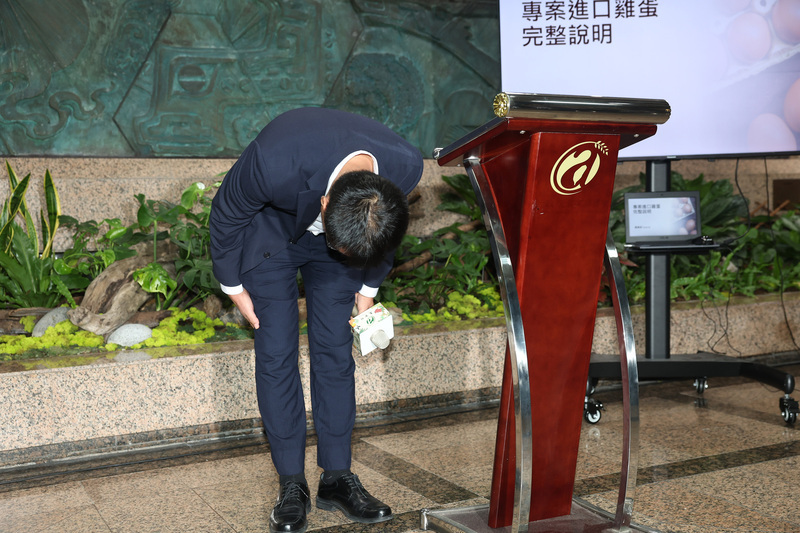進口蛋紛擾陳吉仲鞠躬道歉 強調沒撒幣及圖利
