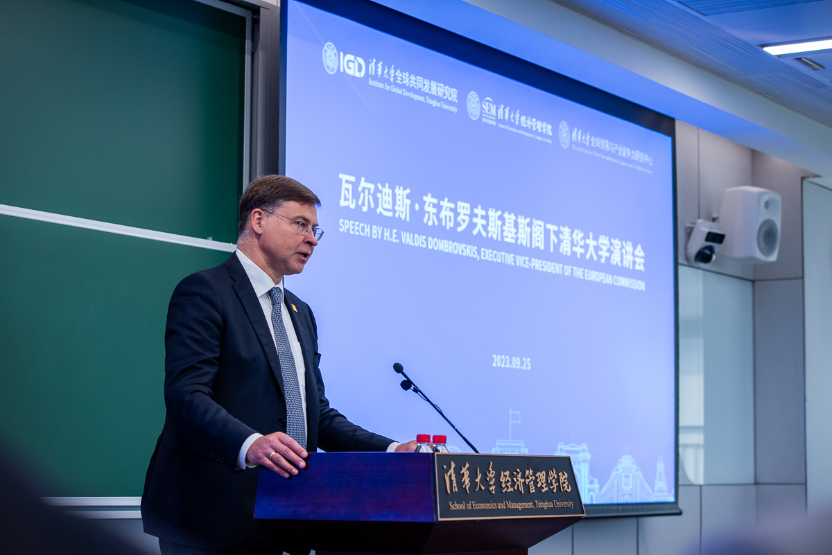 歐盟執委：中國對烏克蘭戰爭立場 影響國家形象