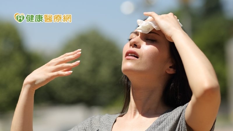 秋老虎發威注意熱傷害！服用「這些」藥應留心