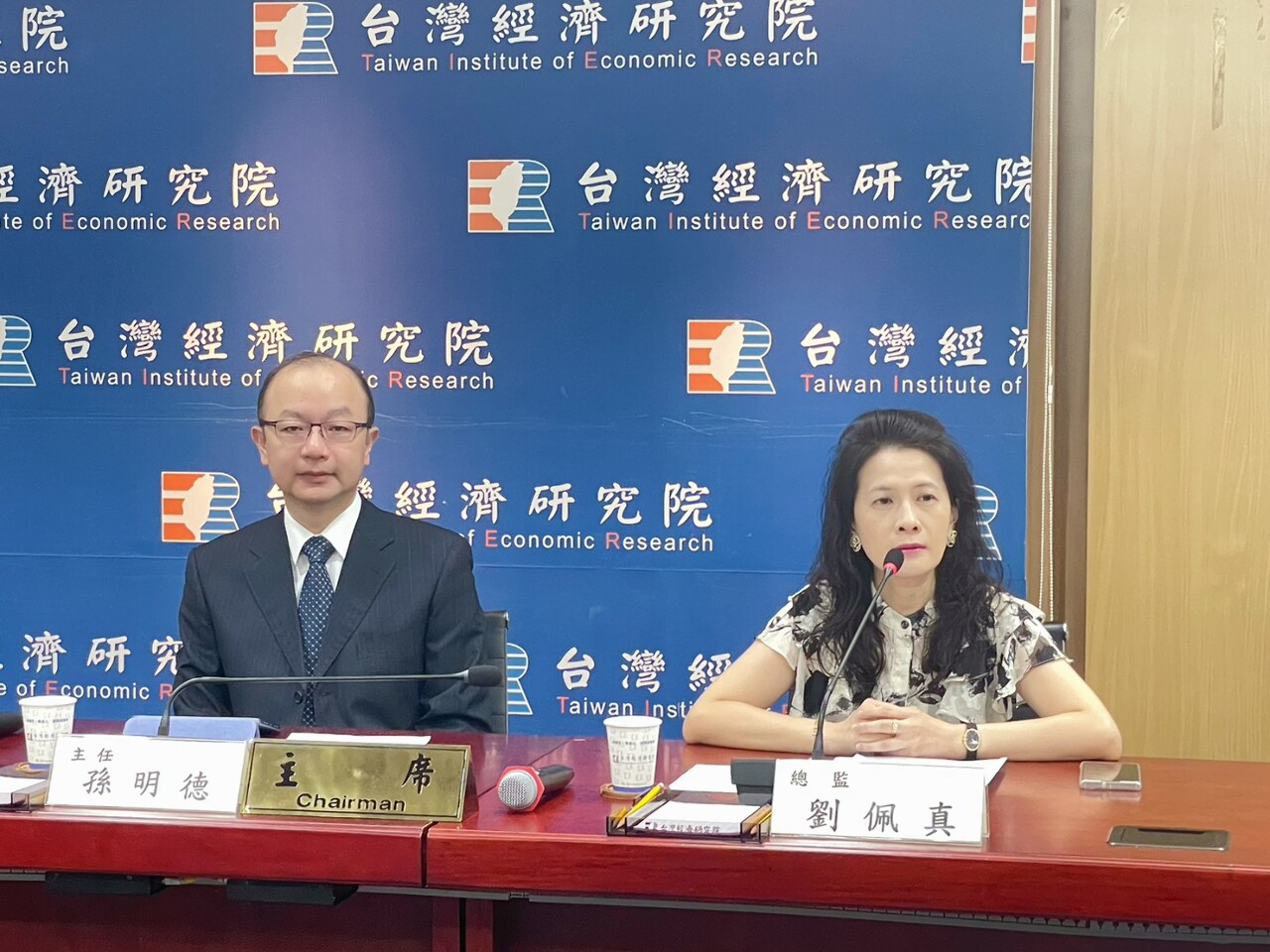 8月服務業測驗點現逆風 台經院：慎防二度通膨