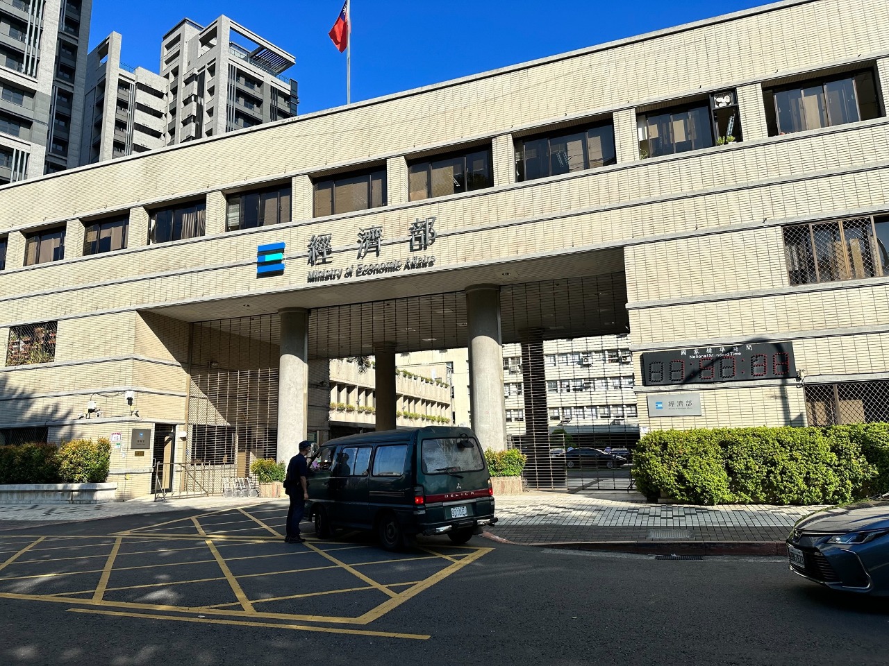 經濟部：籲AI大廠支持台電蓋電廠