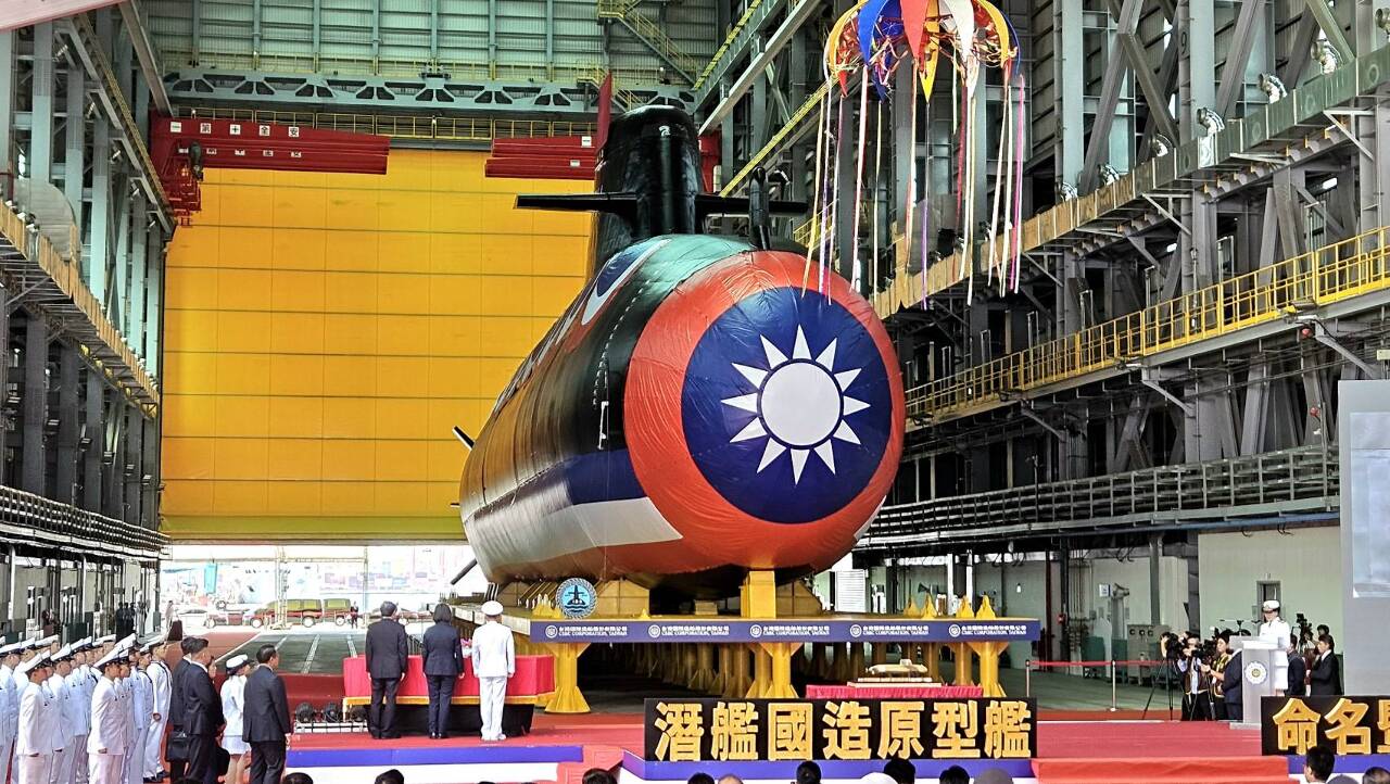 首艘國造潛艦海鯤號今下水 總統：我們做到了！(影音)