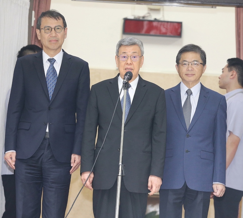 潛艦國造洩密案查郭璽錄音檔 3地檢偵辦4案  英國媒体披露皇家海軍密件：中國核潛艦確在黃海出事 導致55名官兵罹難