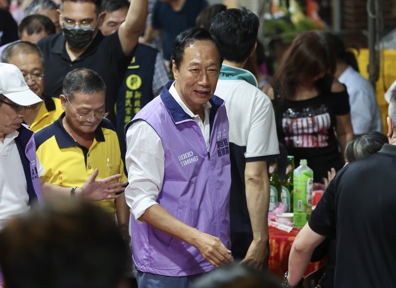 談藍白合 郭台銘引用孫子兵法：人民擺第一