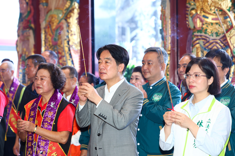 顯應祖師文化祭「4缺1」  賴、柯、郭同場不同台