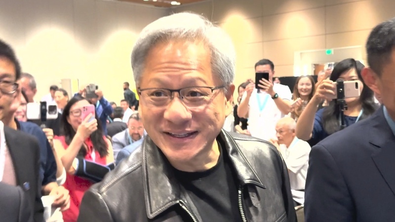 黃仁勳分享人生哲學 專注「當下」的事