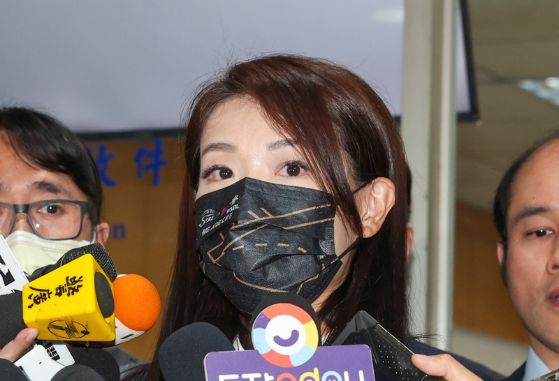 涉貪案首度出庭 高虹安提過往見解及資料否認犯罪