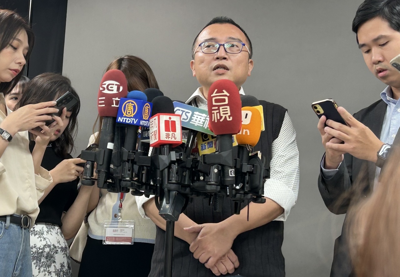 幕僚密會  藍堅持與侯先合才有柯文哲站台