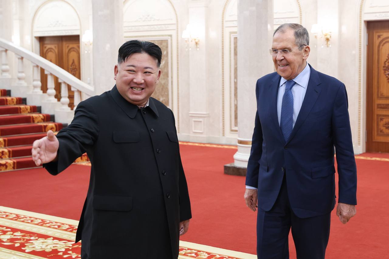 金正恩接見俄羅斯外長 盼建立具前瞻性雙邊關係
