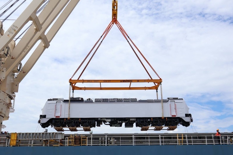 台鐵新火車頭電力機車E500 月底亮相