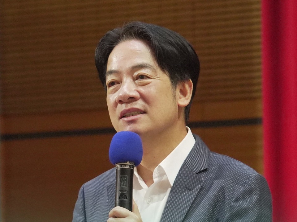 柯稱綠電一度9元釀弊端 賴清德：別看到黑影就開槍