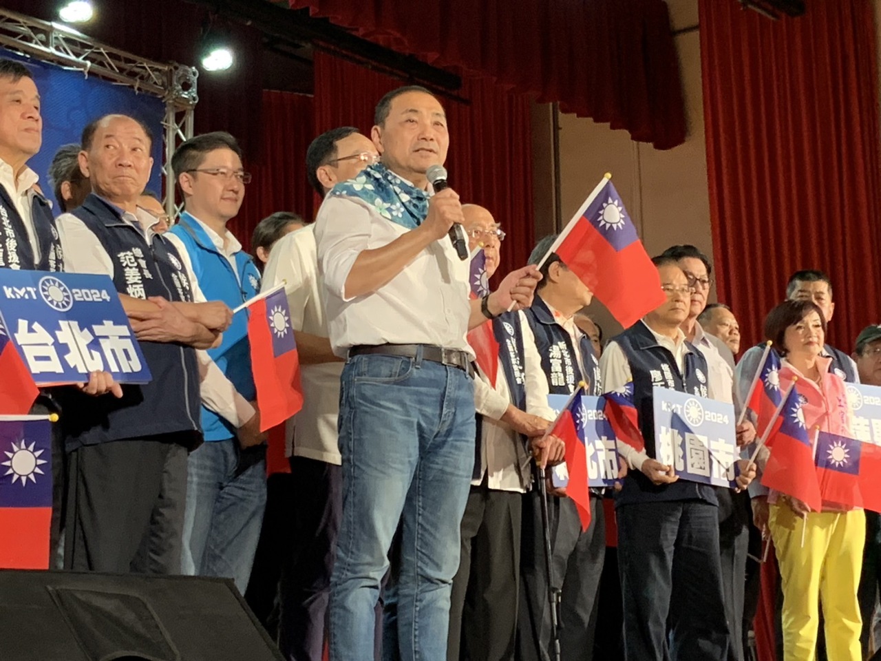 賴指中共最希望藍白合 侯嘆又在抹紅