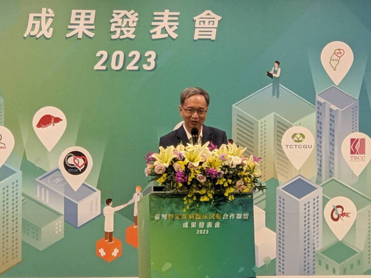 護理人力荒 私立醫院紛加薪 衛長：公立醫院面臨兩難