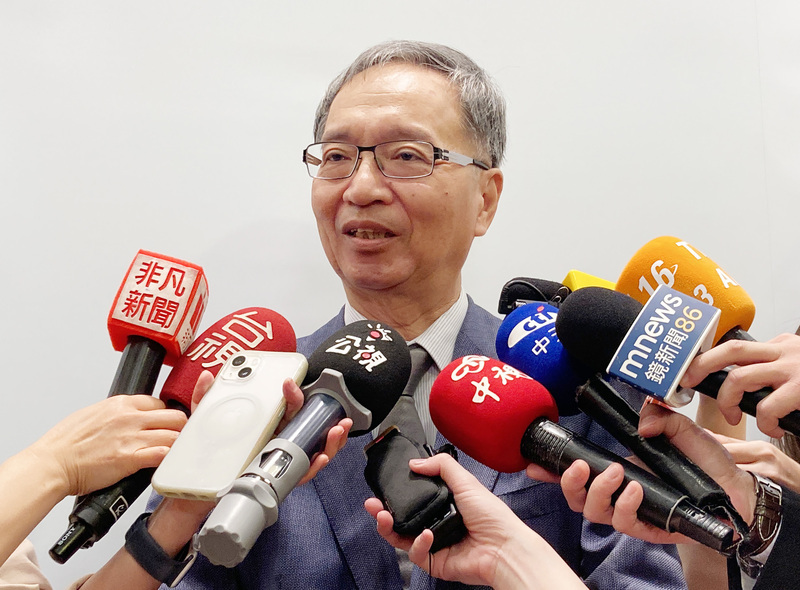 護理界續爭取齊頭式加薪萬元  薛瑞元駁不可行