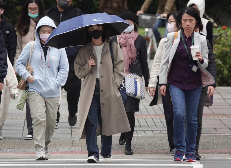 東北季風增強迎風面局部雨 北台灣轉涼冷