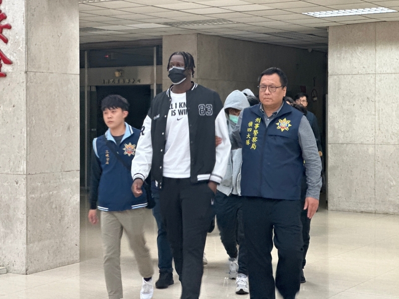 吳季穎涉假球案擴大偵辦 現任球員等7人遭送辦