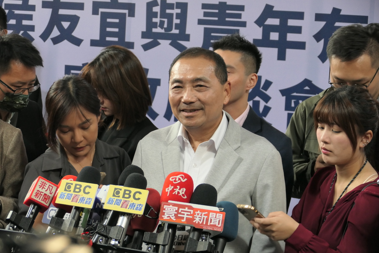 柯辦對民調提疑問 侯友宜：由3位專家判定