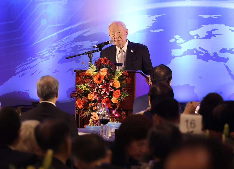 APEC領袖爭相請益半導體 張忠謀彰顯科技台灣國際地位