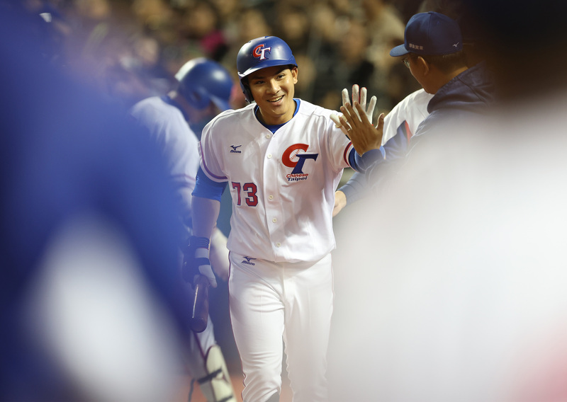 陳聖平敲出大巨蛋首轟 亞錦賽台灣隊6:3擊敗U23培訓隊