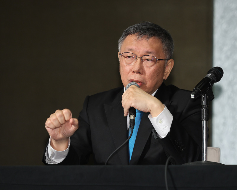 柯文哲明天上午11時偕副手登記