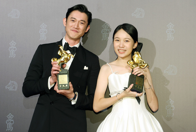 金馬60／吳慷仁、林品彤封帝稱后 《老狐狸》奪4獎大贏家(影音)