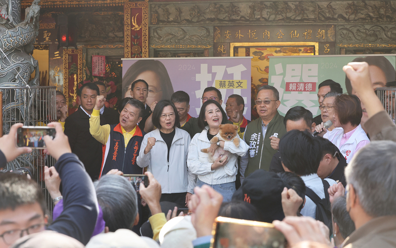 總統：人民每2年評鑑政府 無一黨獨大問題