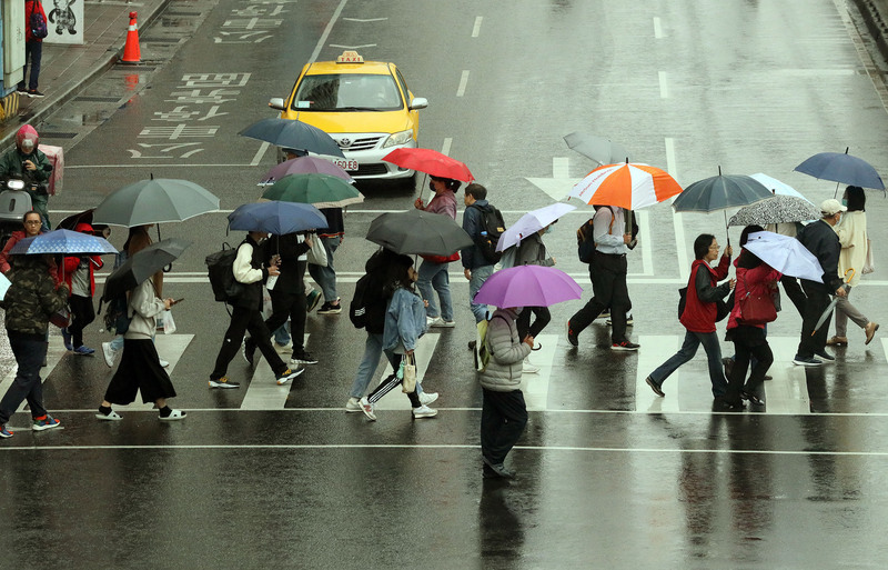 今雨量前10名都在苗栗  6縣市防大雷雨