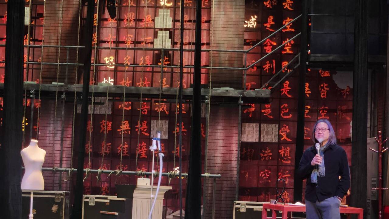 側台視角看戲 表坊《隱藏的寶藏》機關牆成亮點