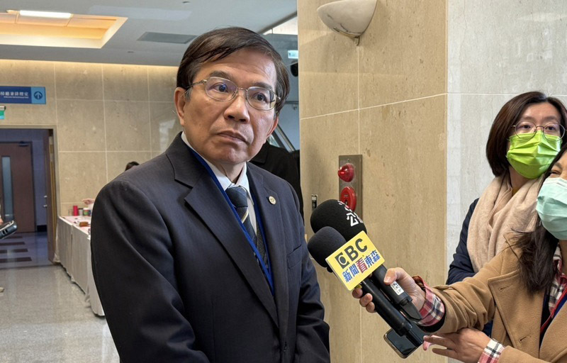 台鐵產工不滿待遇不公 王國材：已實施快1年