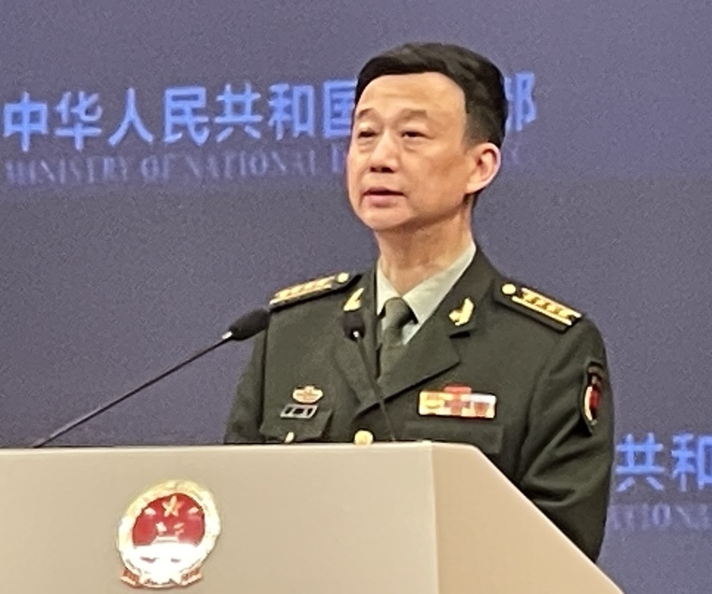評論氣球飛越海峽中線 共軍指台灣炒作介選話題
