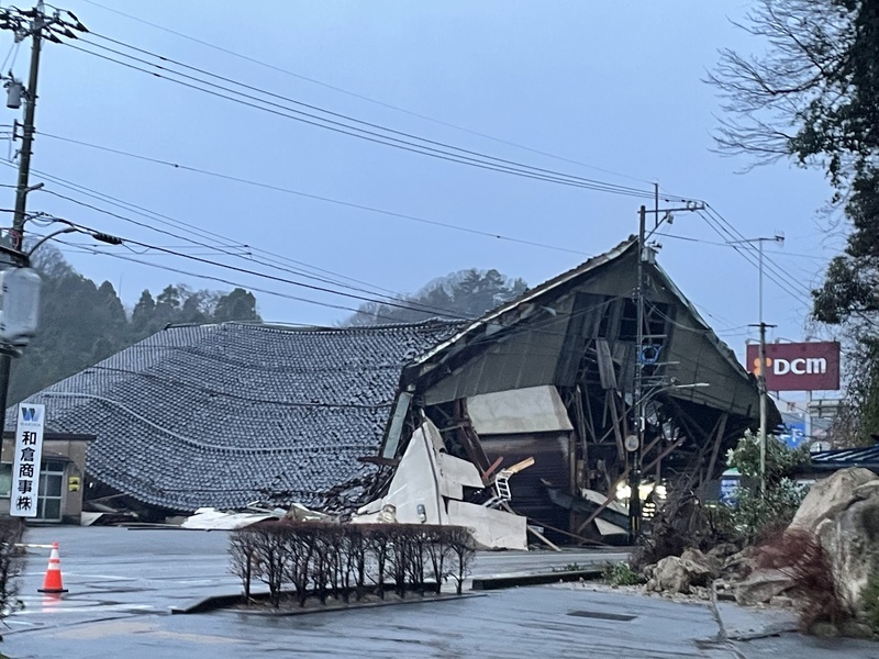 強震重創能登半島 災區房屋倒塌、道路寸斷
