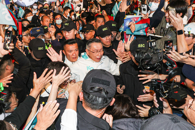 日經：柯文哲尋求第三勢力突圍 對中國議題模稜兩可