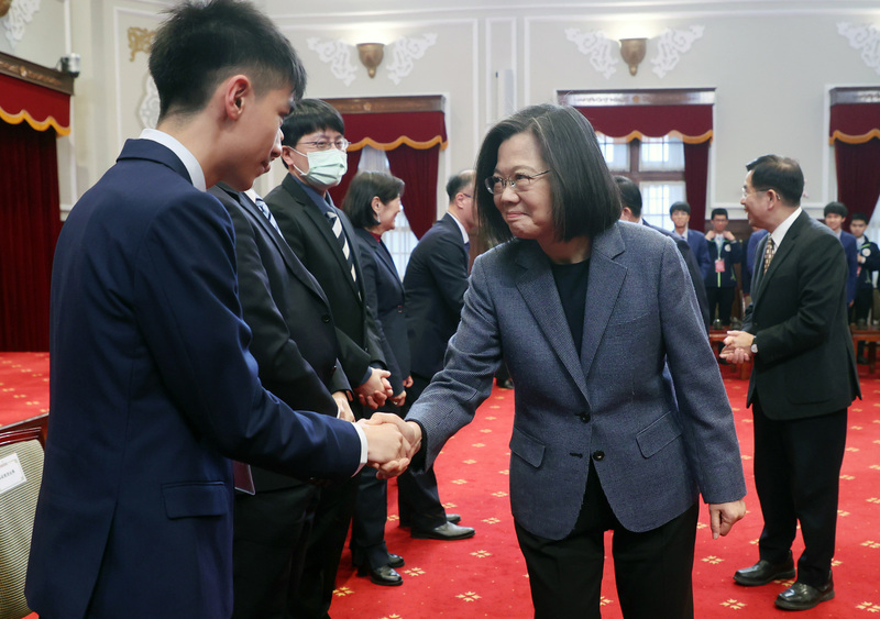 接見數理奧林匹亞競賽代表  總統期勉懷抱理想持續前進