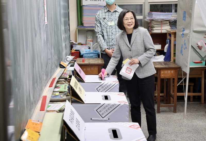 總統籲民眾踴躍投票 以選票決定國家未來