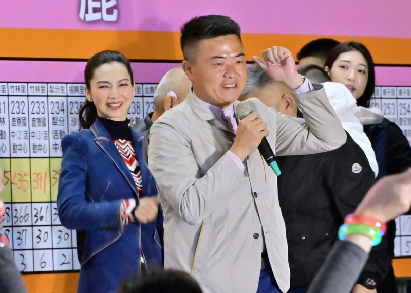 帳冊記載「顏董代收代付總表」 成顏寬恒貪污判決關鍵