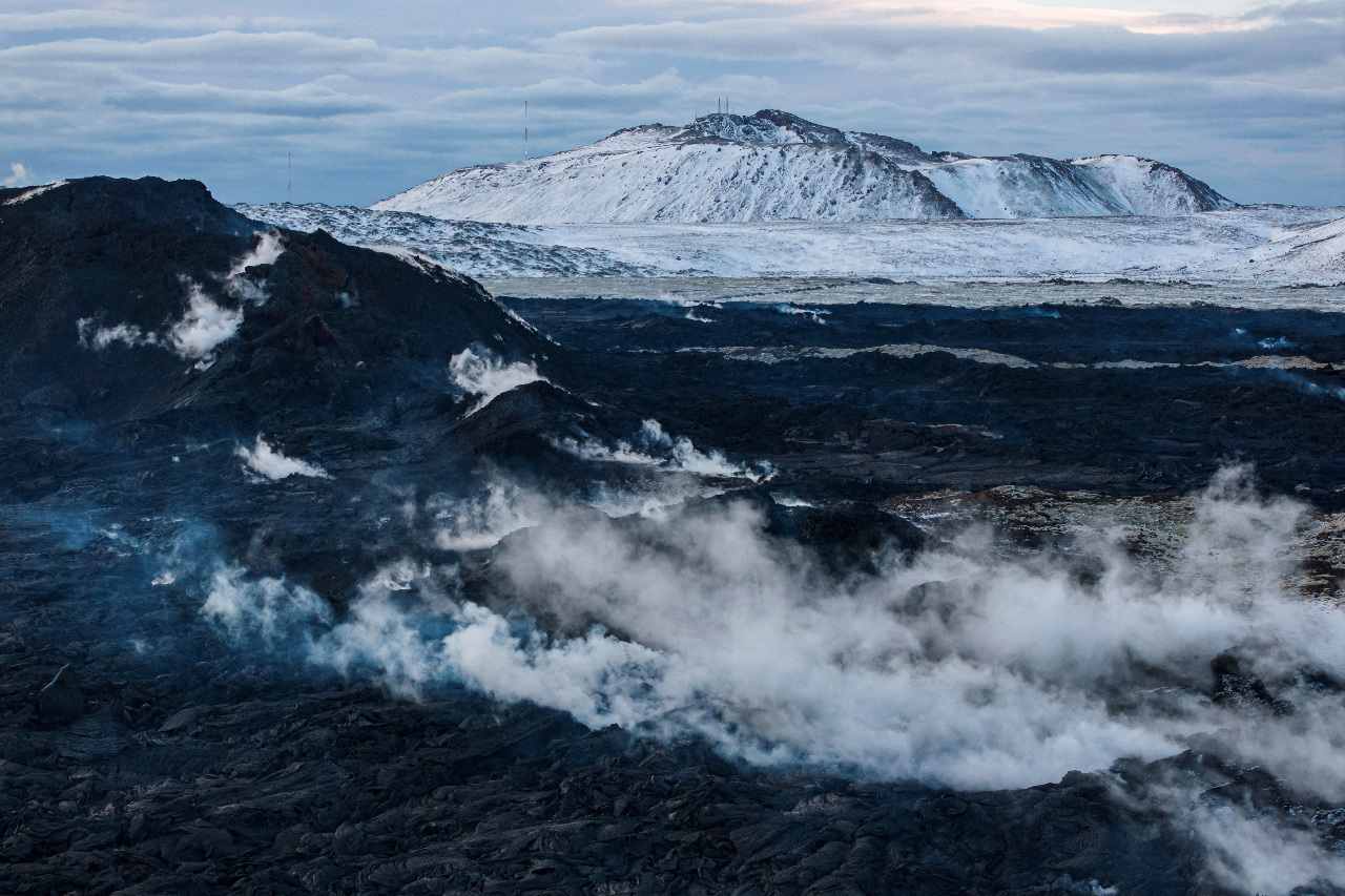 冰島火山噴發 首都附近小漁村面臨威脅