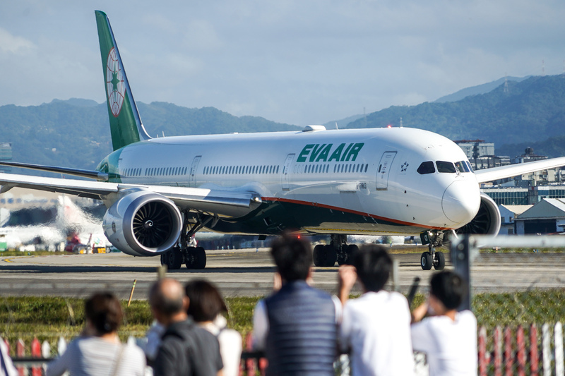 長榮機師擬春節罷工 民航局應變升級