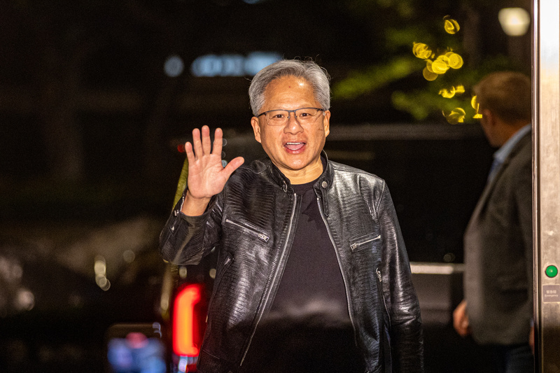 黃仁勳抵台傳將訪供應鏈 學者：確保先進製程、封裝產能供應