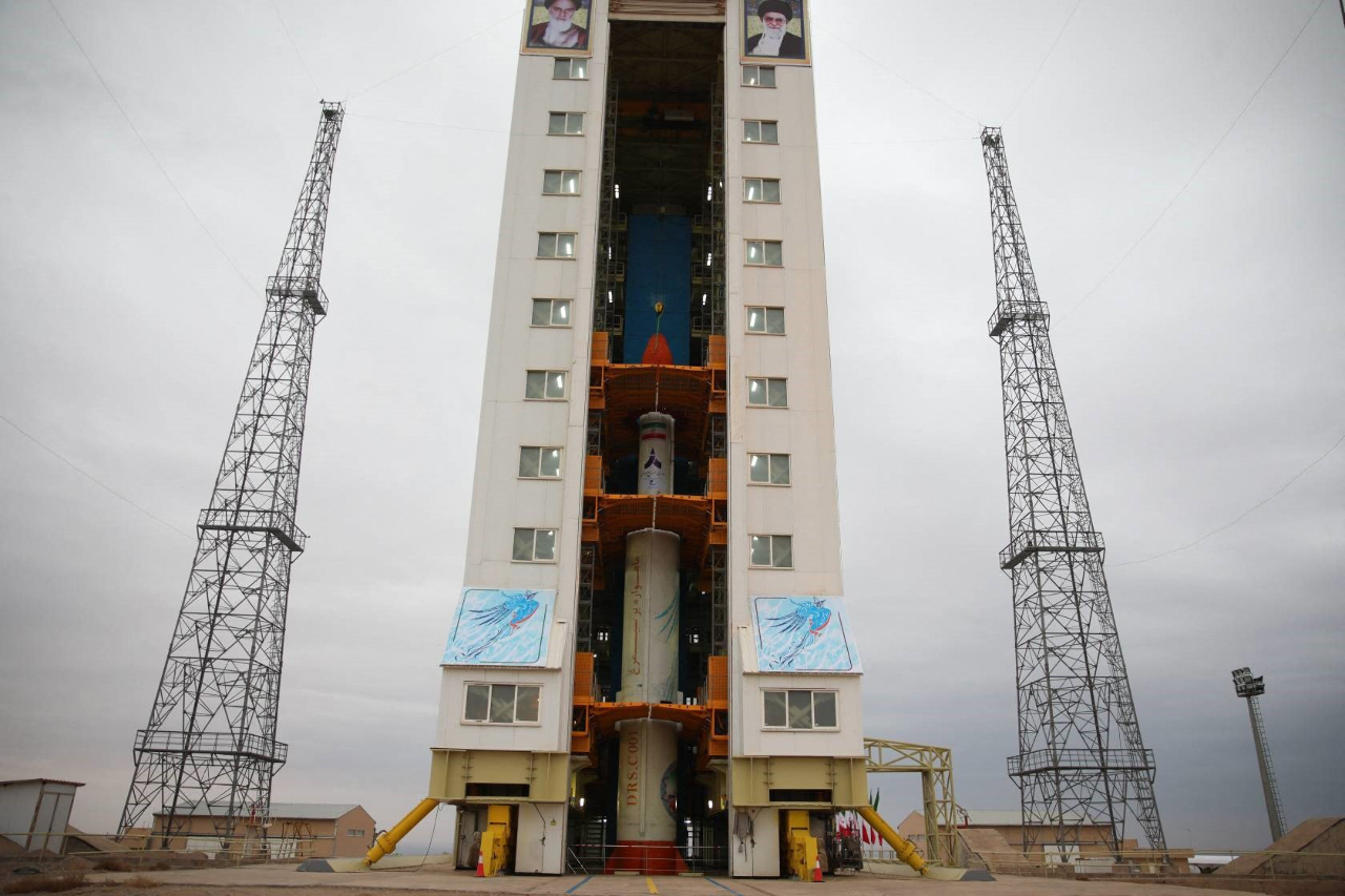 伊朗首度同時發射3顆衛星 使用自家運載火箭