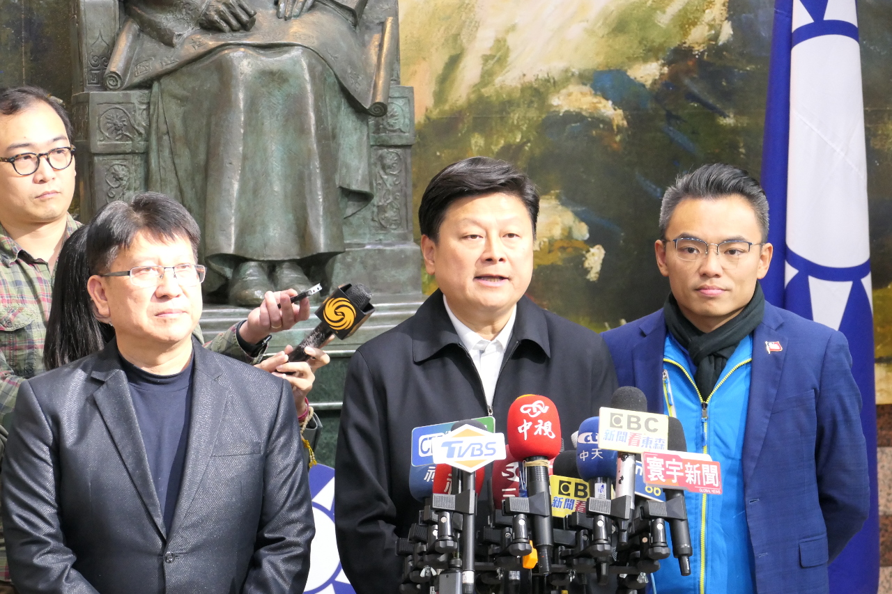 力拼國會龍頭選舉「票票入匭」 傅崐萁：未出席視同跑票祭嚴格黨紀