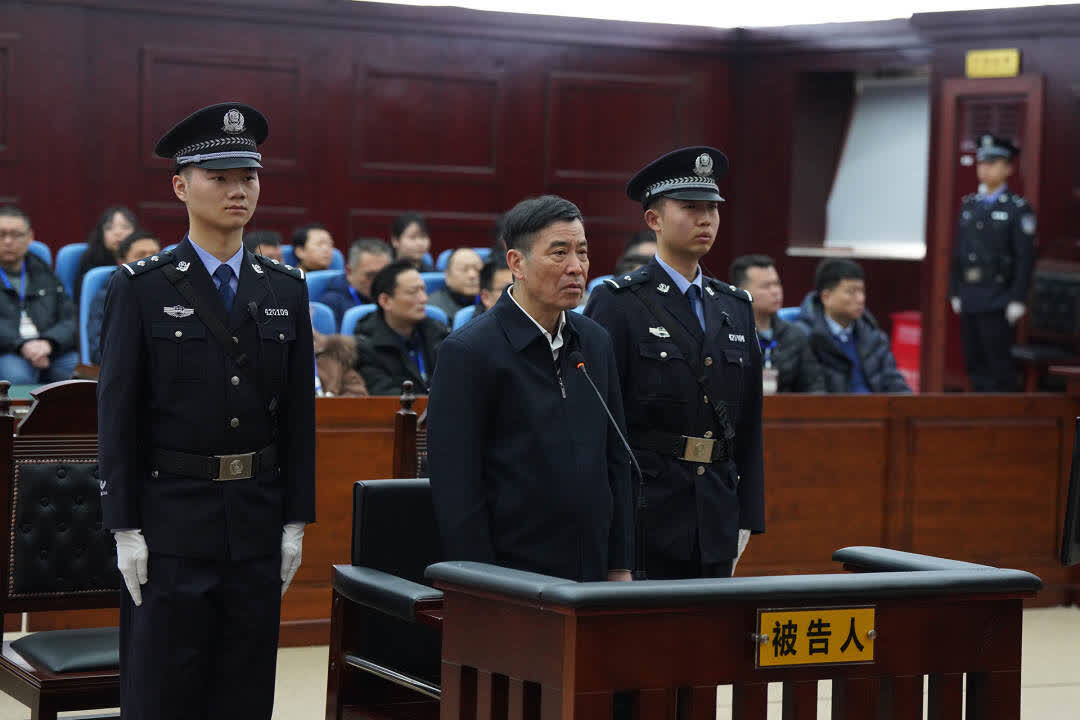 中國擴大足球肅貪 足協前主席陳戌源受賄判處無期徒刑