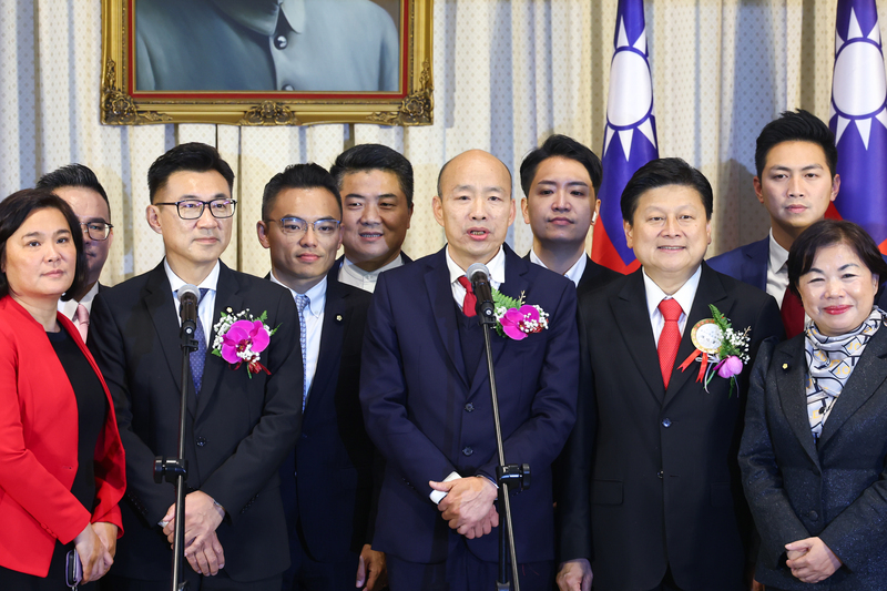 游錫堃連任立法院長失利辭不分區立委 王正旭遞補  法媒揭「皮影戲」AI生成假頻道網絡 散播親中反美論