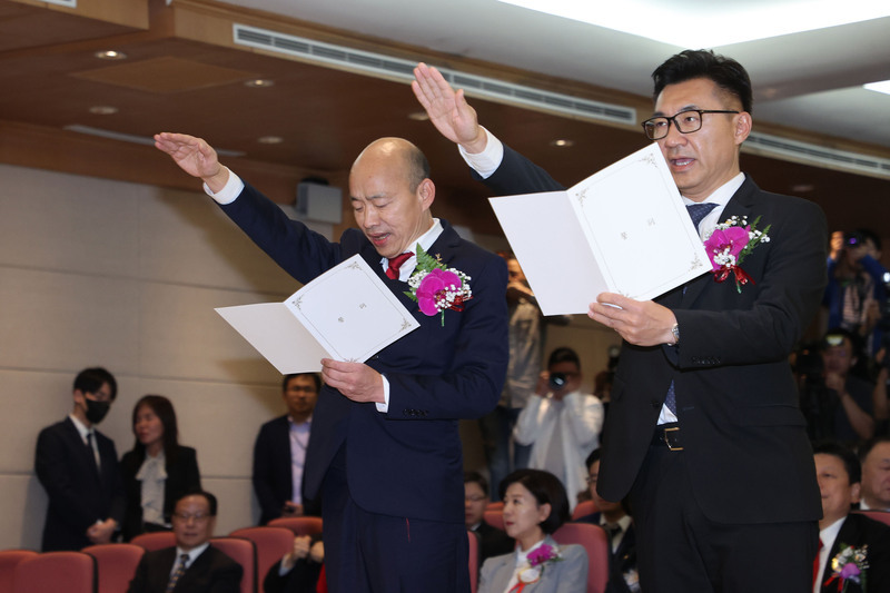 游錫堃連任立法院長失利辭不分區立委 王正旭遞補  中國取消M503航線向西偏置 美參眾院外委會主席譴責